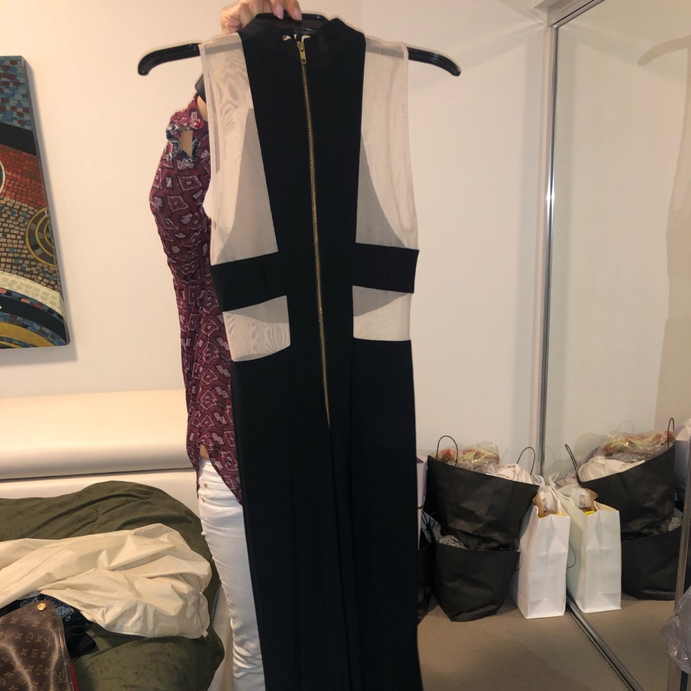 Beautiful evening gown - Picture 3 of 5